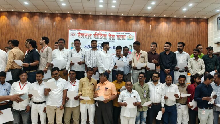 नेशनल मीडिया प्रेस क्लब  द्वारा हिंदी पत्रकारिता दिवस की 200वीं वर्षगांठ  पर नई कार्यकारिणी को निष्पक्ष पत्रकारिता की शपथ व सम्मान समारोह के साथ साथ हुवा NMPC मीडिया डायरी विमोचन